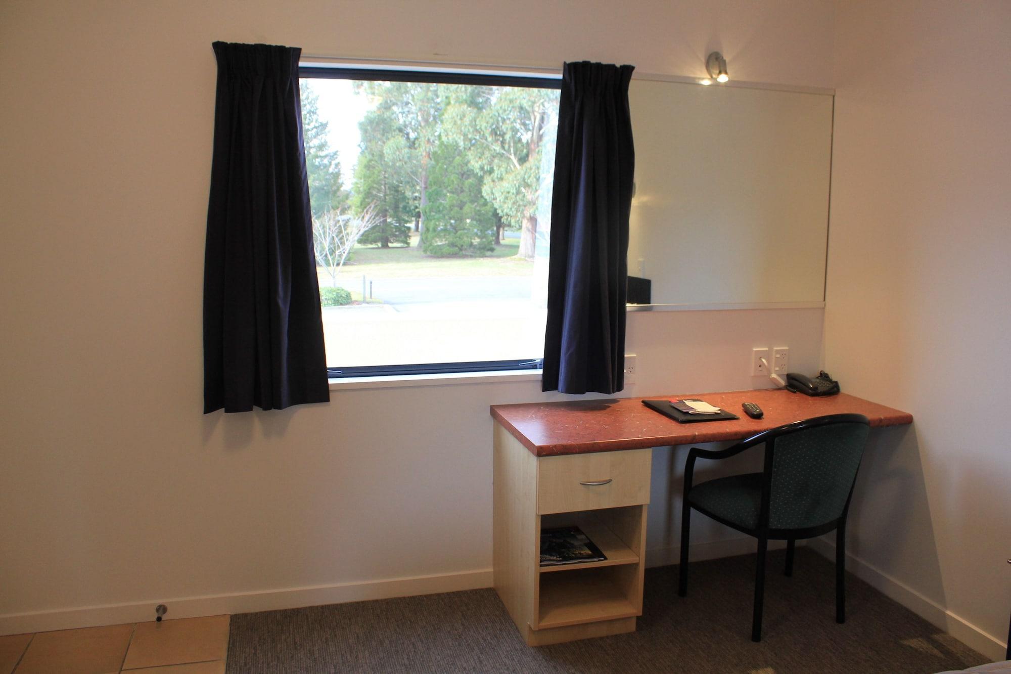 Bella Vista Motel Te Anau Exteriör bild