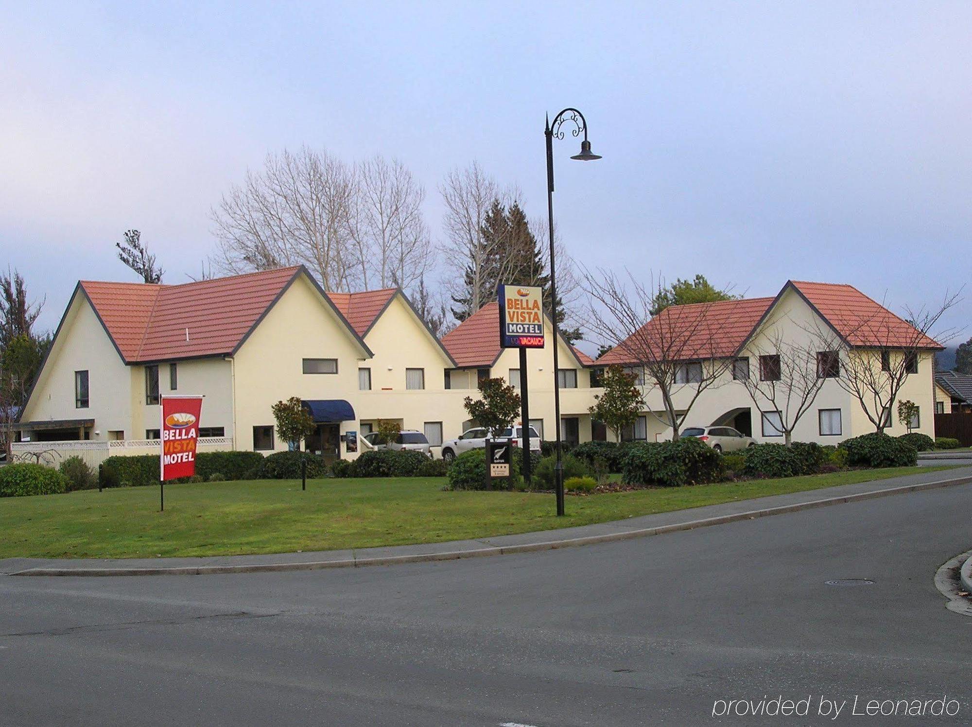 Bella Vista Motel Te Anau Exteriör bild